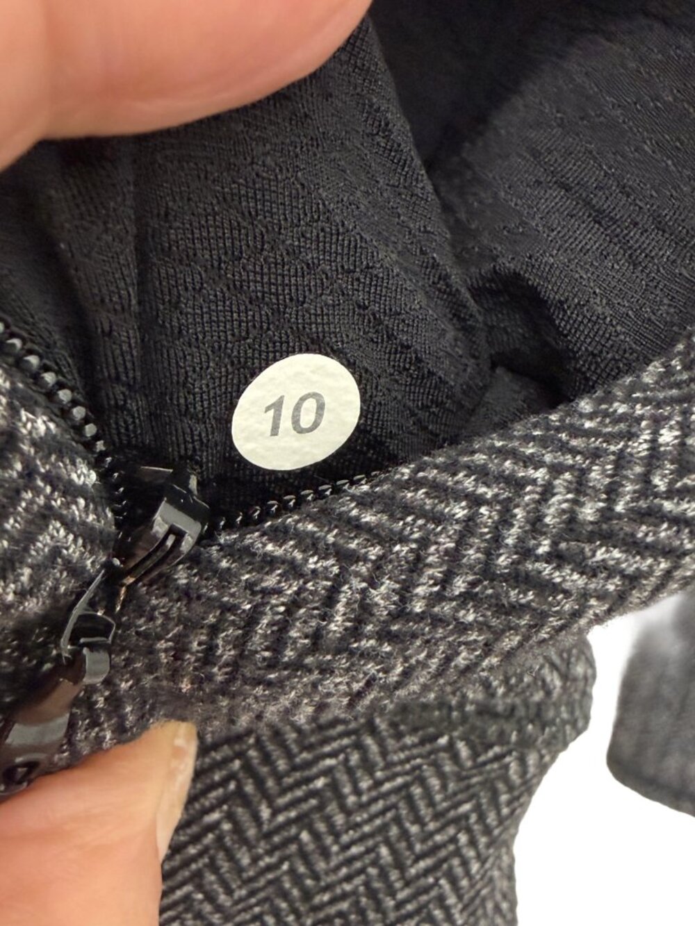 Lululemon Think Fast Long Sleeve Heathered Herringbone Women's top size 10 - Picture 9 of 9